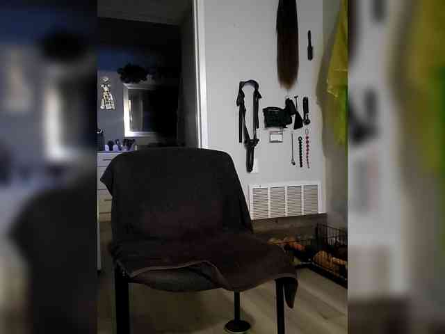 QueenAnitaDix webcam