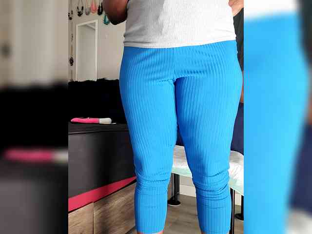 QueenAnitaDix webcam