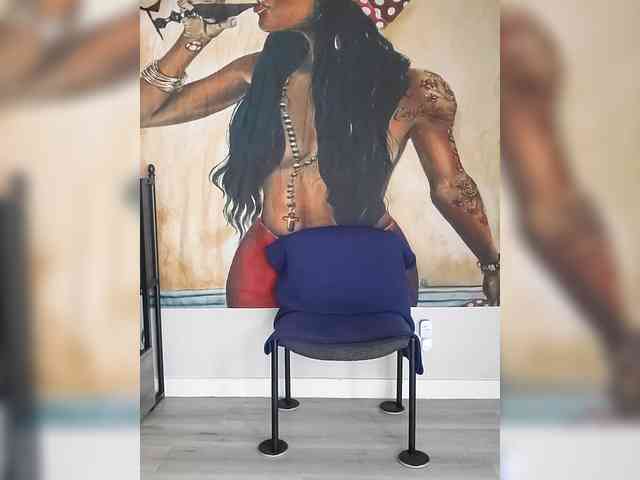 QueenAnitaDix webcam