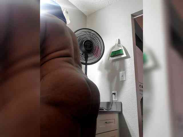 QueenAnitaDix webcam