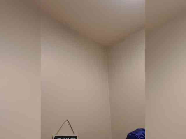 QueenAnitaDix webcam