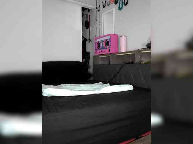 QueenAnitaDix webcam