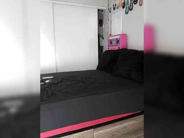 QueenAnitaDix webcam