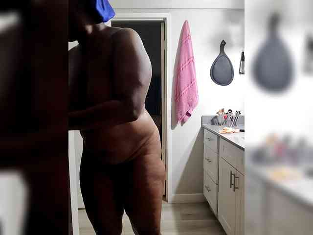 QueenAnitaDix webcam