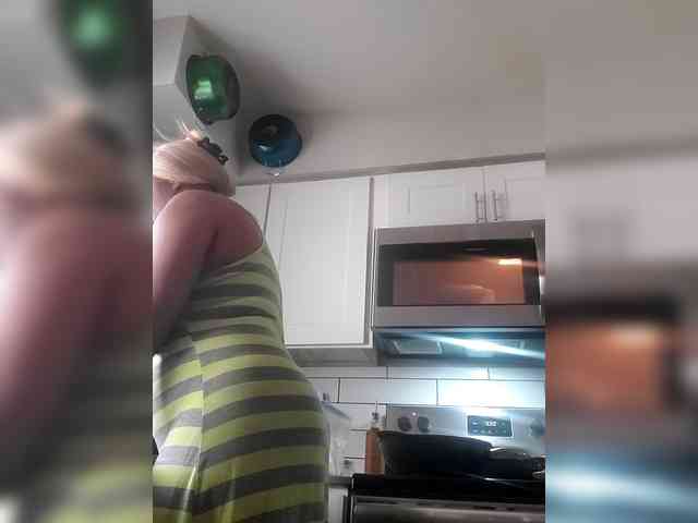 QueenAnitaDix