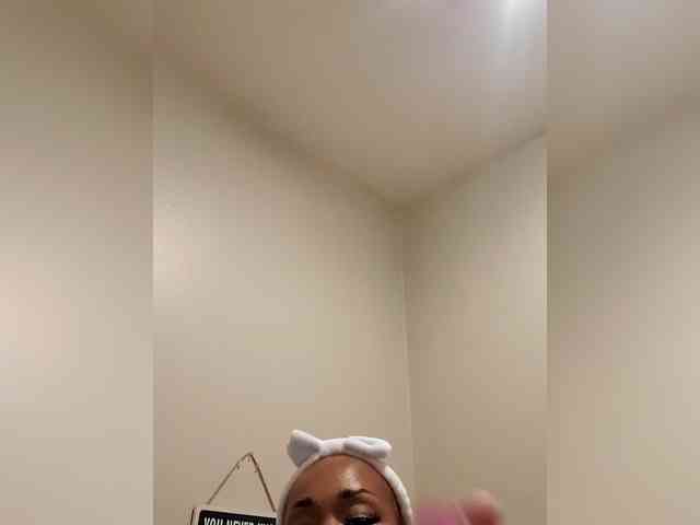 QueenAnitaDix webcam