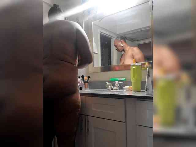 QueenAnitaDix webcam
