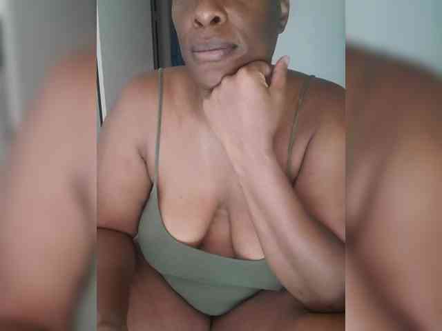 QueenAnitaDix webcam