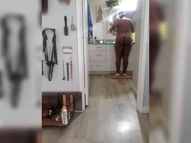 QueenAnitaDix webcam