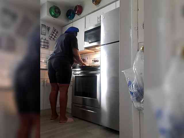 QueenAnitaDix