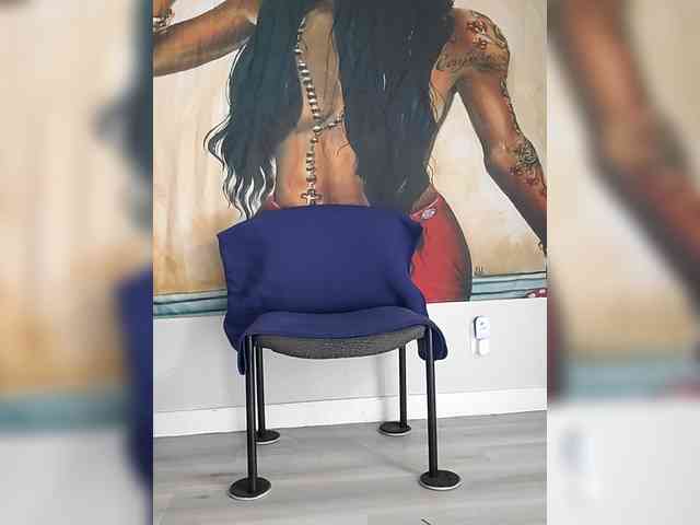 QueenAnitaDix webcam