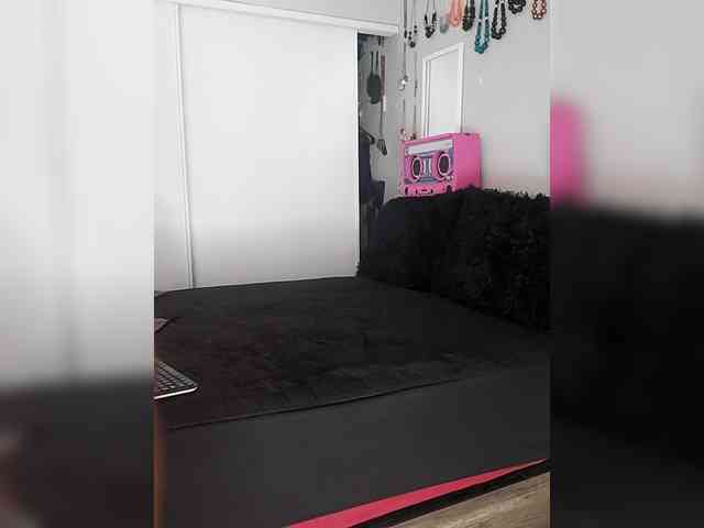 QueenAnitaDix webcam