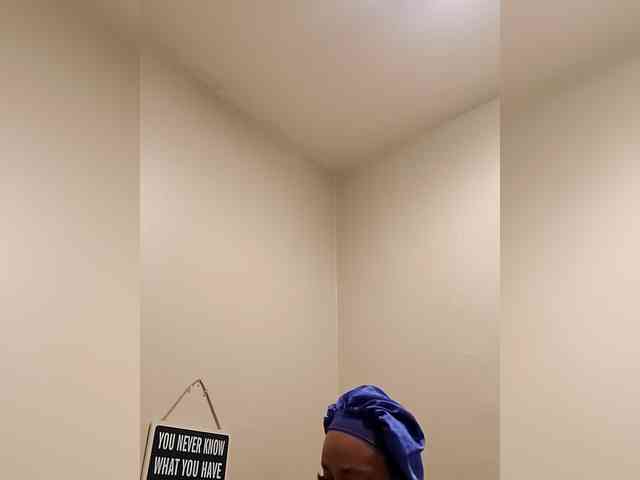 QueenAnitaDix webcam