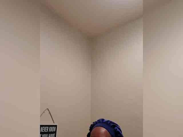 QueenAnitaDix webcam