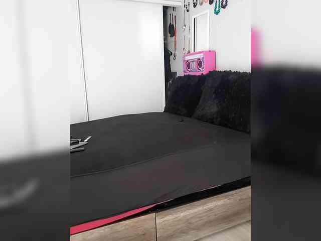 QueenAnitaDix webcam