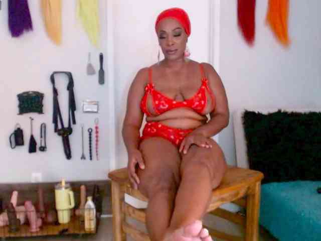 QueenAnitaDix