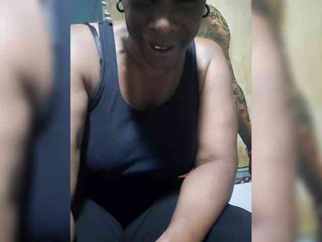 QueenAnitaDix webcam