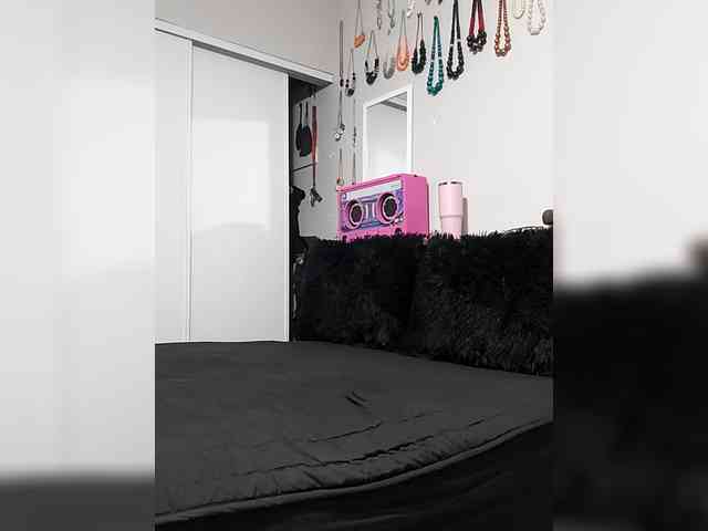 QueenAnitaDix webcam