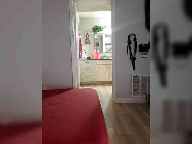 QueenAnitaDix webcam