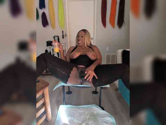 QueenAnitaDix - Girl 