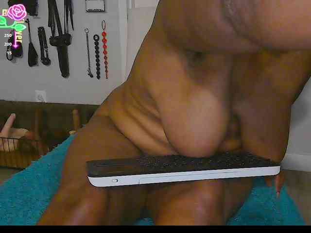 QueenAnitaDix