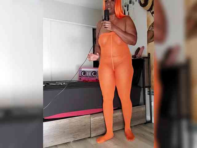 QueenAnitaDix webcam