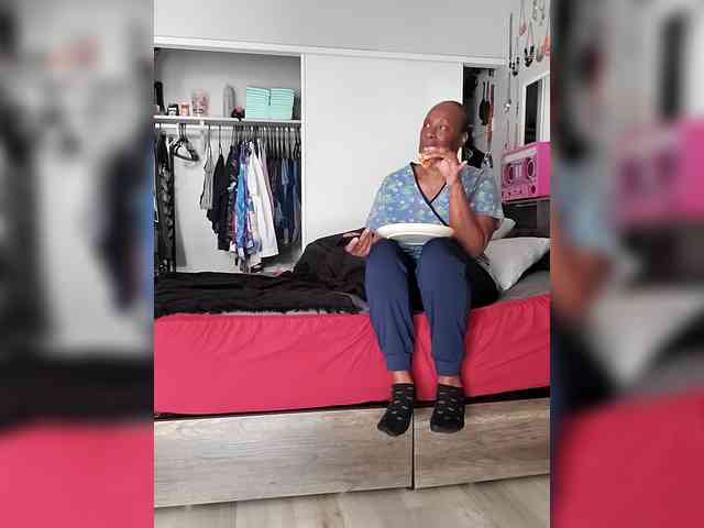 QueenAnitaDix webcam