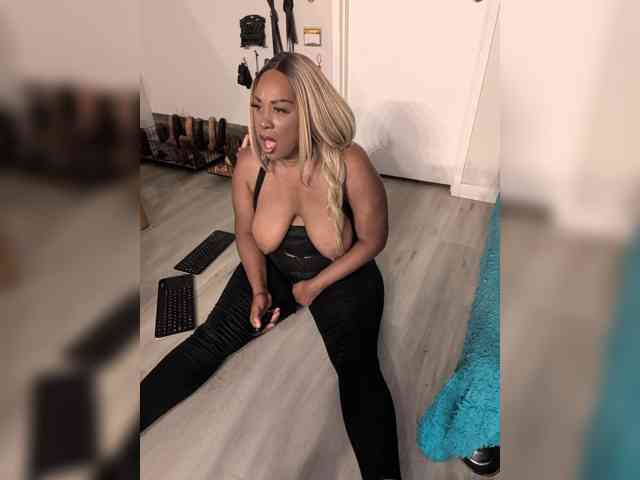 QueenAnitaDix
