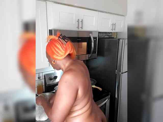 QueenAnitaDix webcam