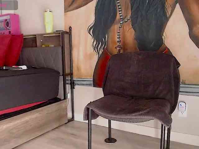 QueenAnitaDix webcam