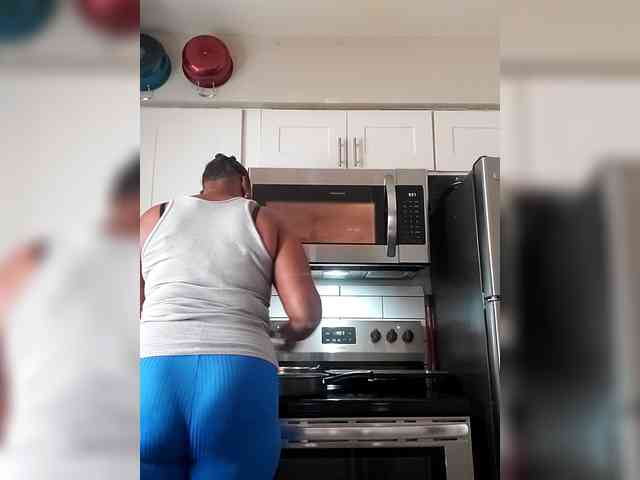 QueenAnitaDix webcam