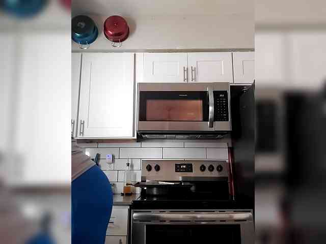 QueenAnitaDix webcam