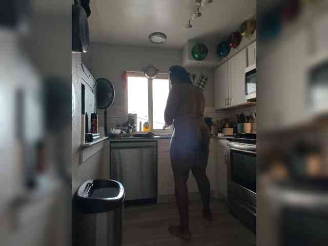 QueenAnitaDix