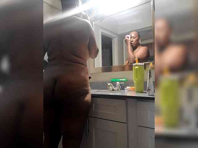 QueenAnitaDix webcam