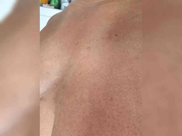 QueenAnitaDix webcam