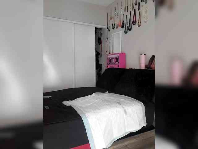 QueenAnitaDix webcam