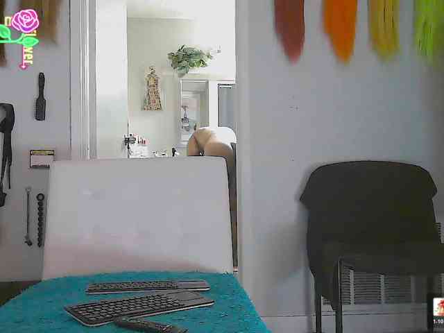 QueenAnitaDix webcam