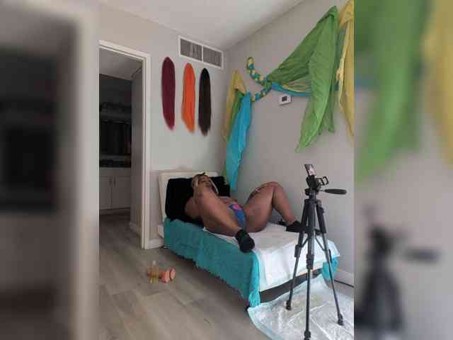 QueenAnitaDix