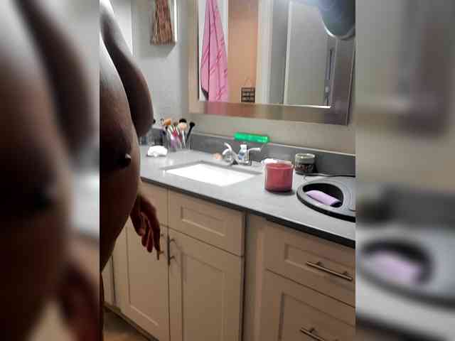 QueenAnitaDix webcam