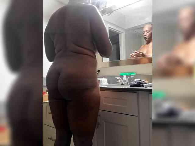 QueenAnitaDix webcam