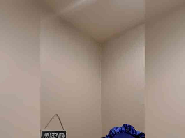 QueenAnitaDix webcam