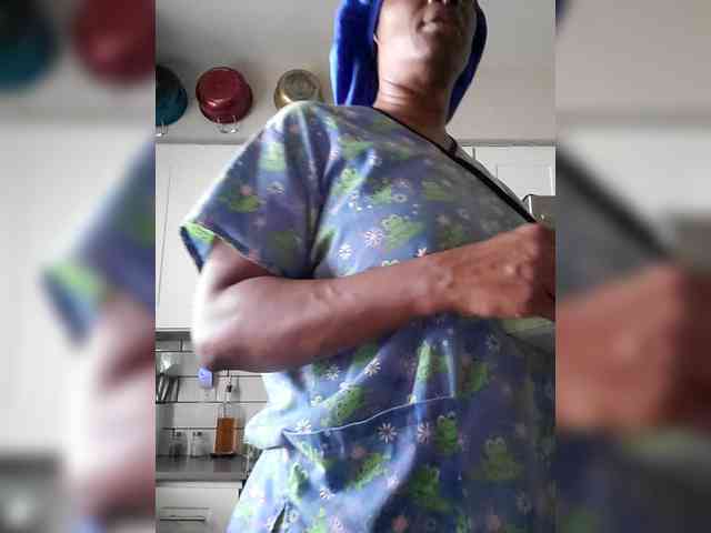 QueenAnitaDix webcam