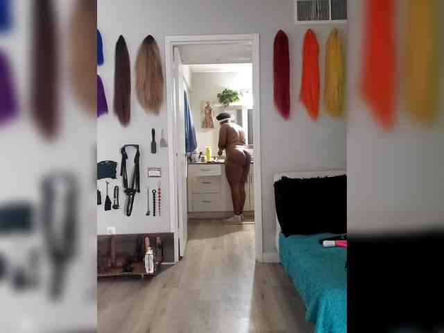 QueenAnitaDix webcam