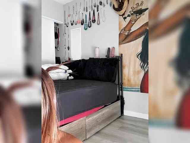 QueenAnitaDix webcam