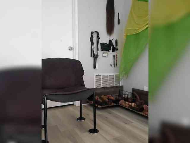 QueenAnitaDix webcam