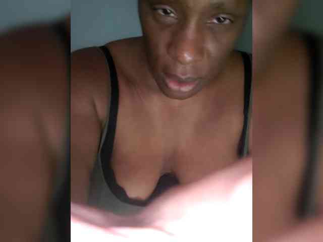 QueenAnitaDix