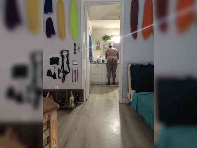QueenAnitaDix