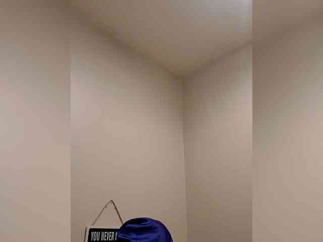 QueenAnitaDix webcam