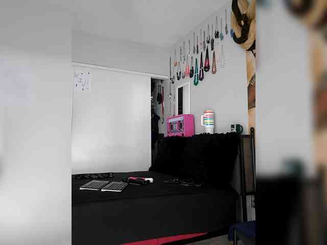 QueenAnitaDix webcam