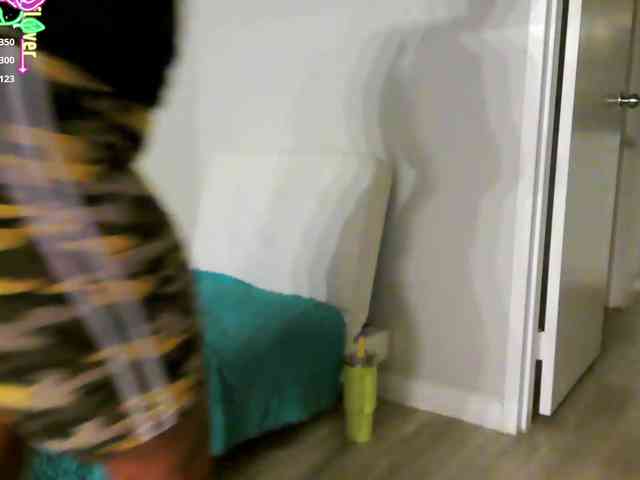 QueenAnitaDix webcam